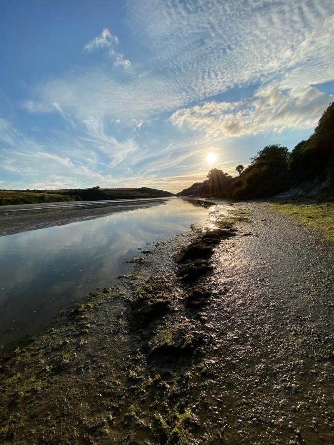 1 Chatsworth Riverscape Apartments - Riverview Apartment In Great Location With Free Parking Overlooking The Gannel Just A Short Walk From Newquays Incredible Beaches And Local Amenities Newquay  Bagian luar foto